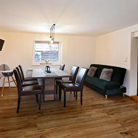 Strbian S Virivkou V Cene بيت للعطل Telgárt