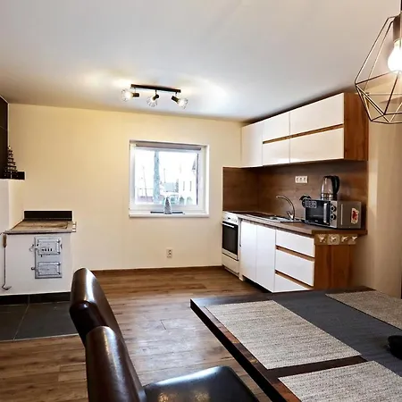 Strbian S Virivkou V Cene