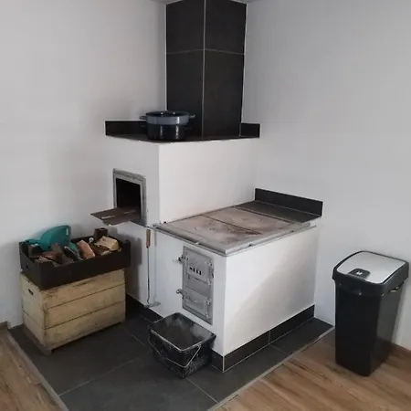 Strbian S Virivkou V Cene بيت للعطل *